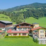 Farm stay Hinteraigengut Flachau