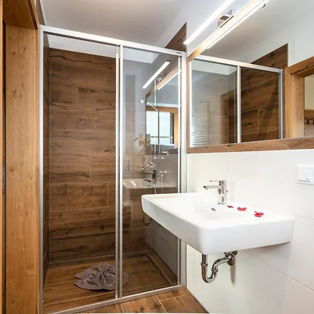 Farm stay Hinteraigengut