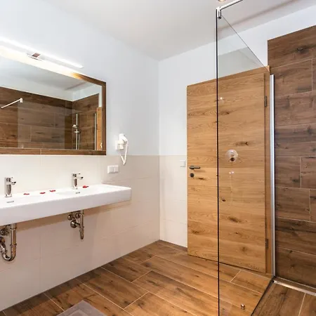 Hinteraigengut Farm stay *